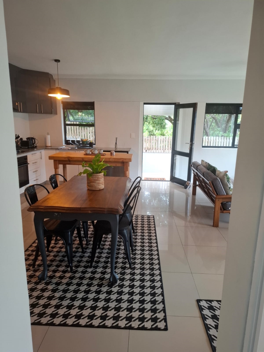 To Let 2 Bedroom Property for Rent in Clovelly Western Cape